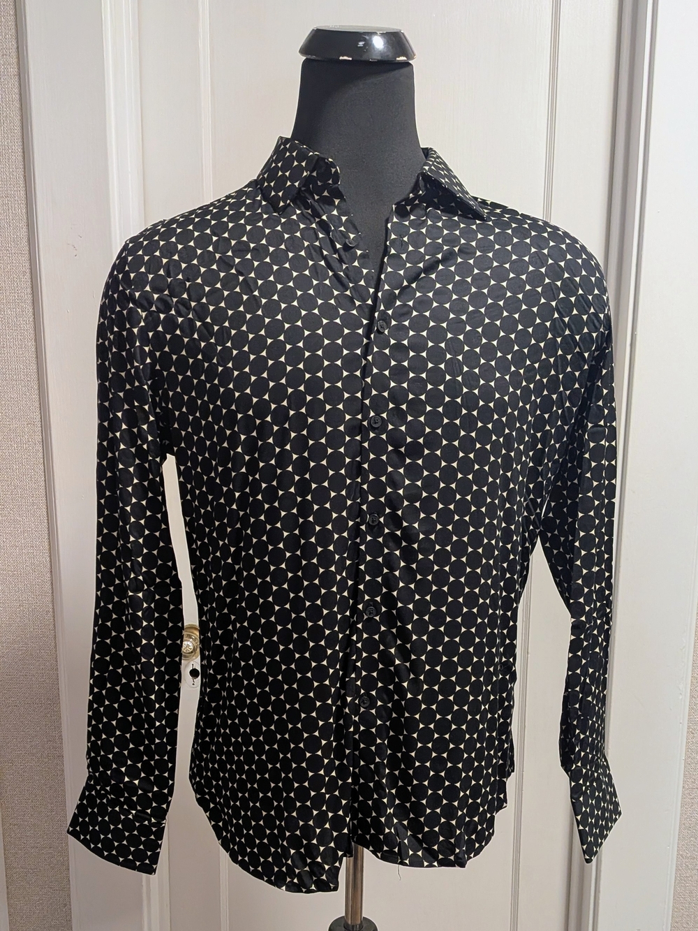 Men's Black Geometric-Print Long Sleeve Button-Down Shirt